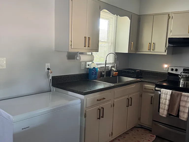 2221 Tolgate Rd — Photo 4