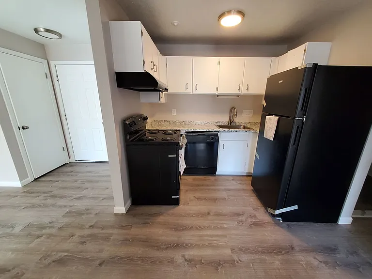 Villa Square LLC — Photo 40