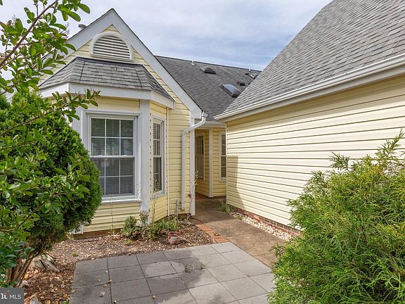 4th image of 11488 Chelsea Ct