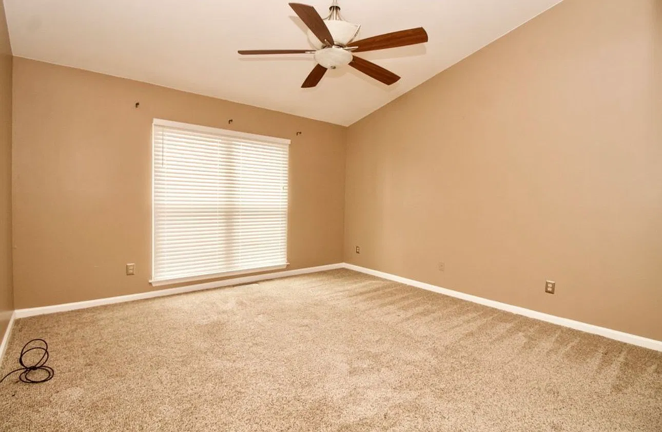 3 bed, 1300 sqft, $2,000 — Photo 4