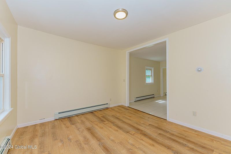 4th image of 110 2nd Avenue