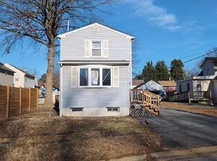 300 11th St, New Castle, DE 19720