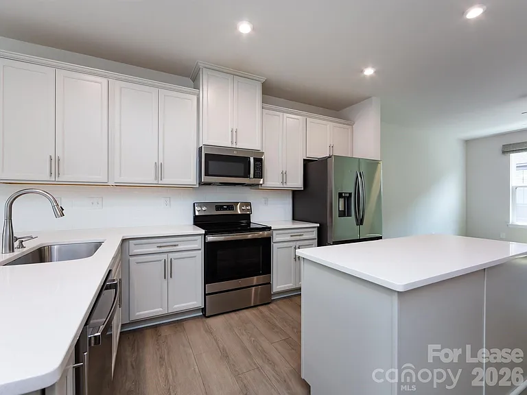 413 Spearfield Ln — Photo 17