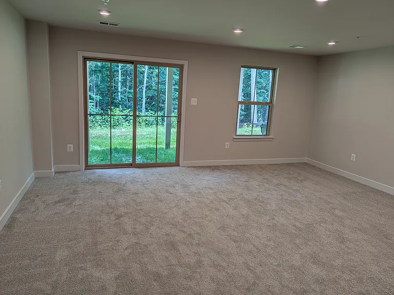 9711 Klamath Ct — Photo 17