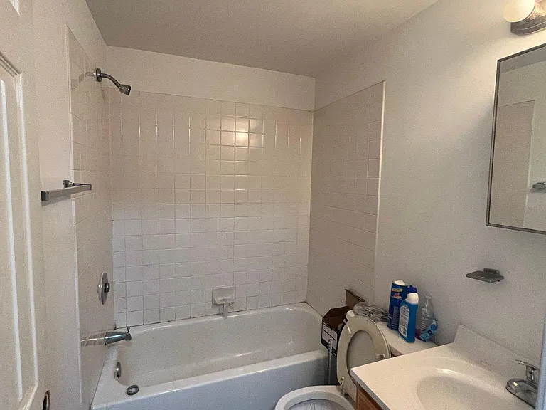 715 N 16th St #3 — Photo 8