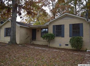 502 Jo Lee Ln, Rainbow City, AL 35906