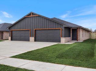 417 N Canyon Ter, Mustang, OK 73064