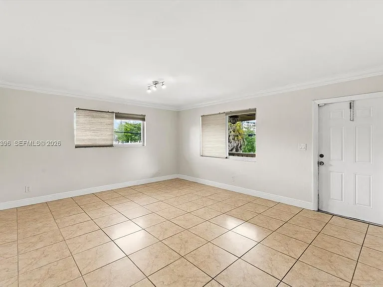 2323 Van Buren St #208 — Photo 4