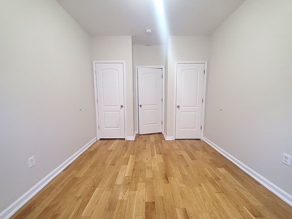 4th image of 150 Manhattan Ave APT 4
