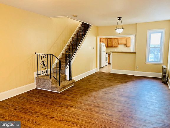 4th image of 7412 Buist Ave