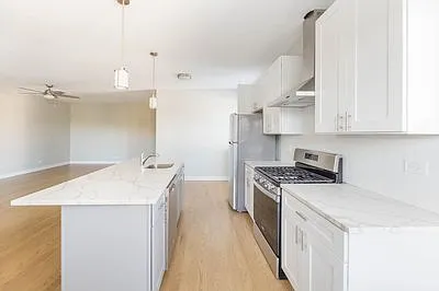 2 bed, 1120 sqft, $2,350 — Photo 1