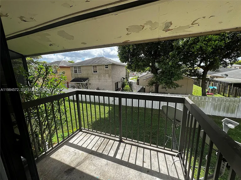 6001 Shakerwood Cir #204 — Photo 9