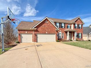 679 Grand View Ridge Ct, Eureka, MO 63025