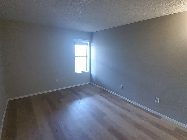 Sand Pebble Community *Renovated Units — Photo 23