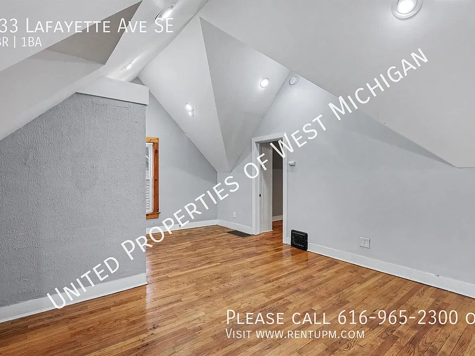 833 Lafayette Ave SE