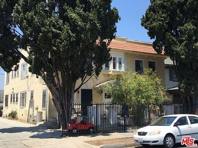 2nd image of 1831 S Oxford Ave