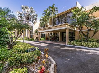 16175 Golf Club Rd APT 210, Weston, FL 33326