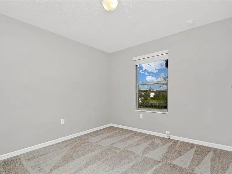 310 Cedar Bark Ln — Photo 15