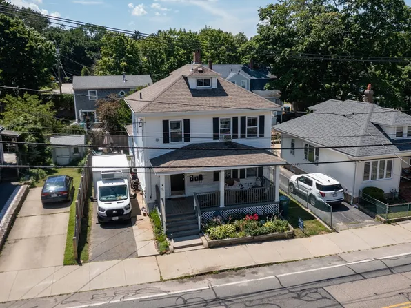 36 Oak St, Plymouth, MA 02360