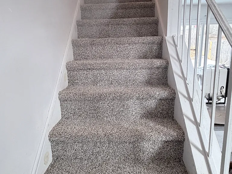 131 Hampshire Rd — Photo 3