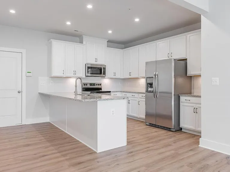 2620 Lassen Walk #A — Photo 8