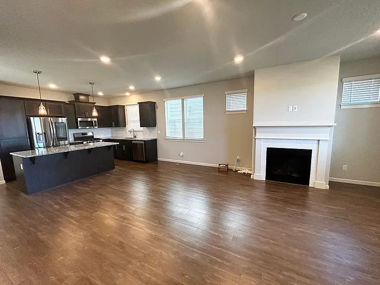 31482 NW Turel Dr — Photo 3