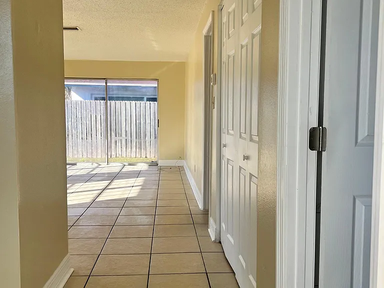 2247 Coral Way #A — Photo 10