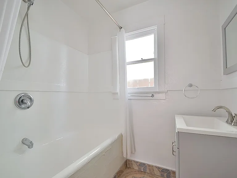 215 Carnelian St #A — Photo 6