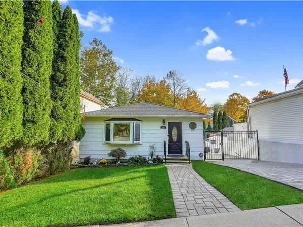 290 Nugent St, Staten Island, NY 10306