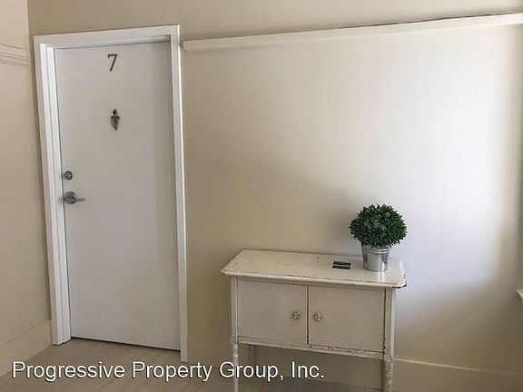 2nd image of 1664 Washington St APT 7
