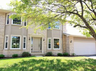 865 Crest Dr, Cary, IL 60013