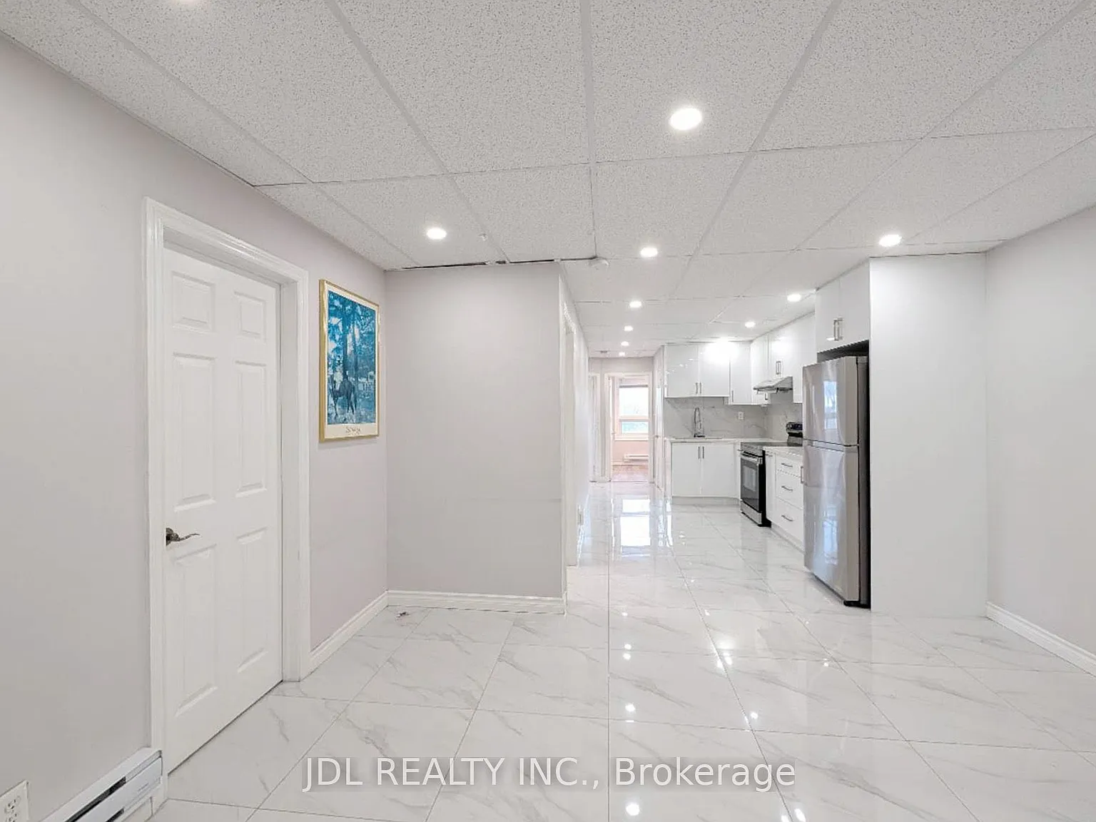 3 bed, $2,500 — Photo 2