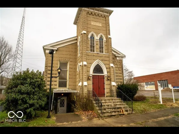 136 W Church St, Cambridge City, IN 47327