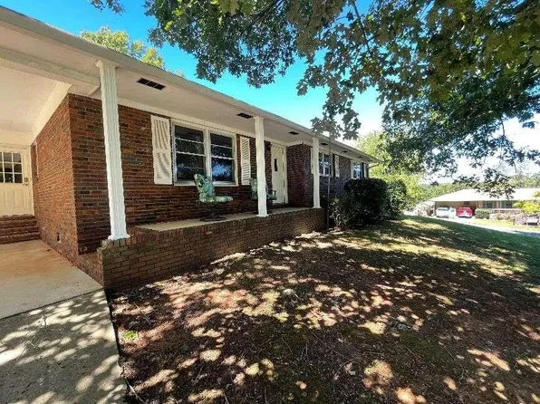22 Pineridge Dr SE, Silver Creek, GA 30173