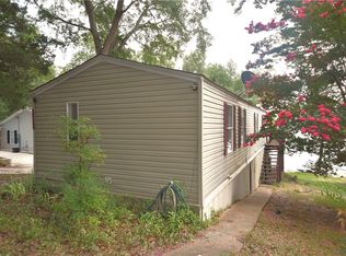 1260 Tugaloo Heights Cir, Fair Play, SC 29643