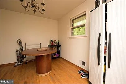 10505 Forest Ave — Photo 6