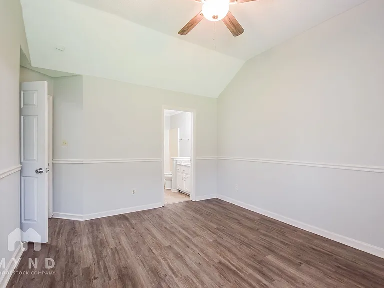 6354 Amanda Oaks Cir N — Photo 12