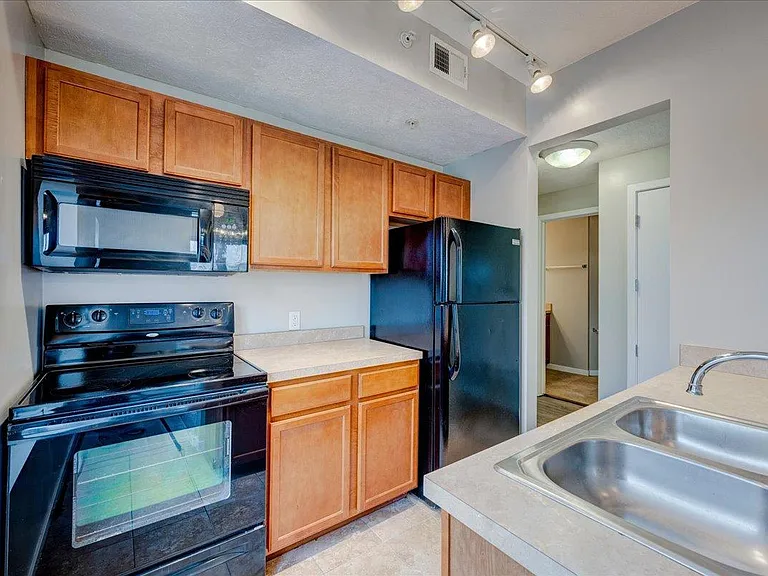 203 S 26th Ave #3 — Photo 7