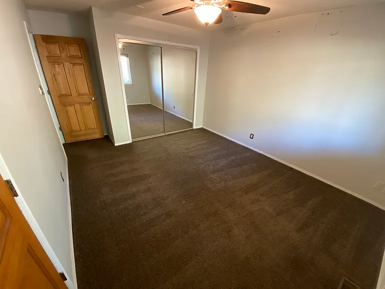 524 Oakwood Pl NE — Photo 22