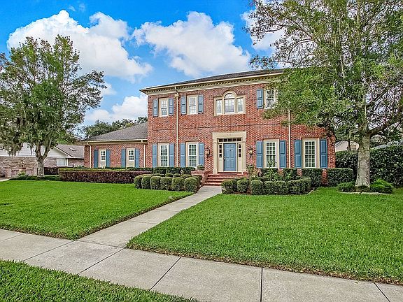 Incredible Brick Detailing