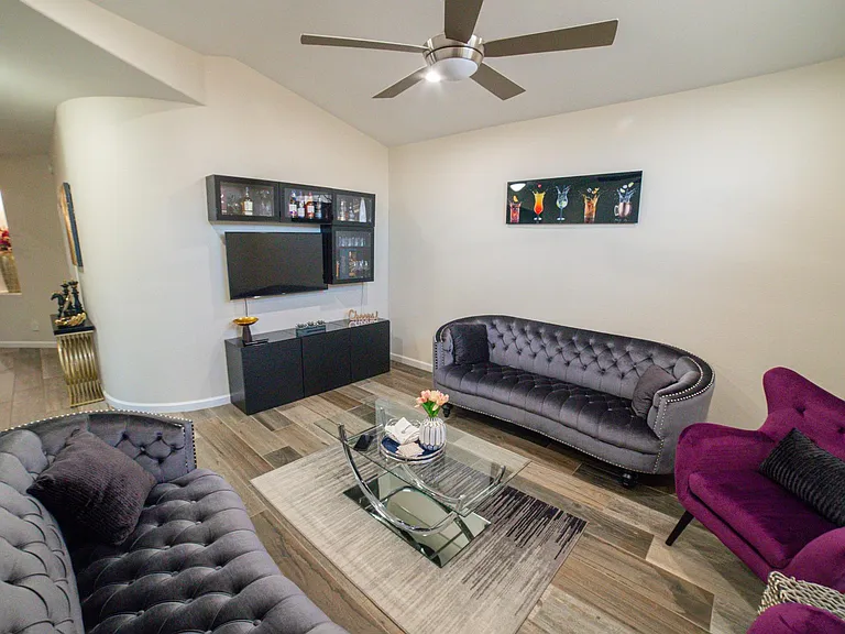3226 E Rosemonte Dr — Photo 6