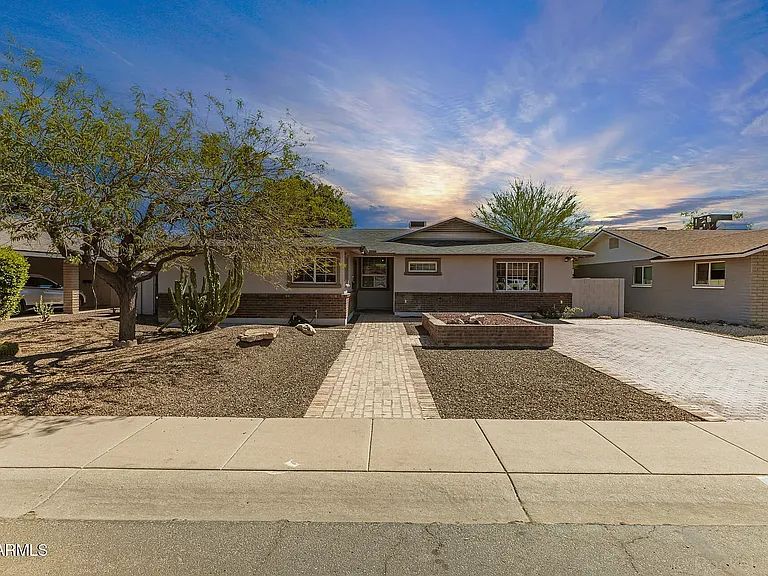 413 E Ellis Dr — Photo 26