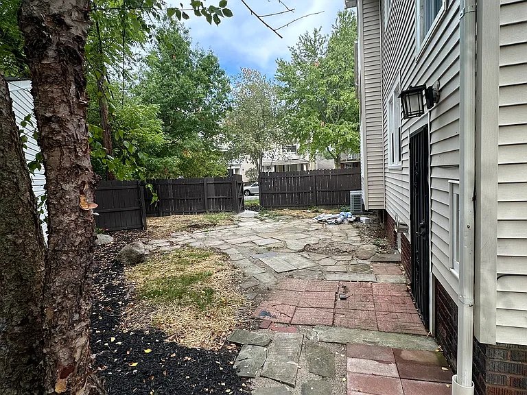 10131 Nanford Rd #2 — Photo 32