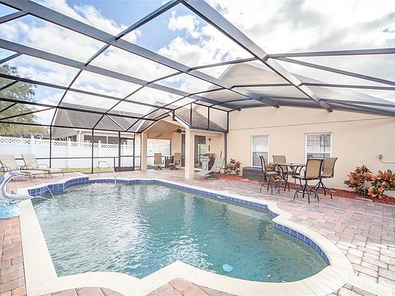 3rd image of 15714 Bay Vista Dr