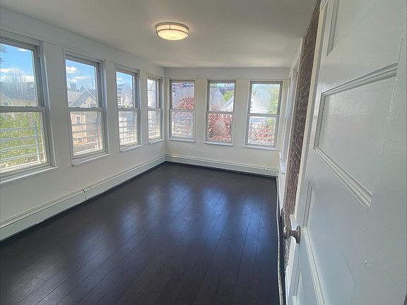 3rd image of 204 N 6th St Floor 3