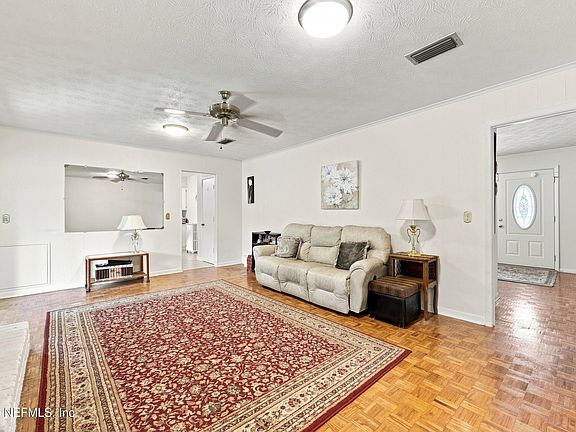5th image of 1169 MONTEGO Road E