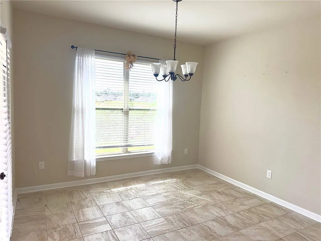 3 bed, 1564 sqft, $1,750 — Photo 4