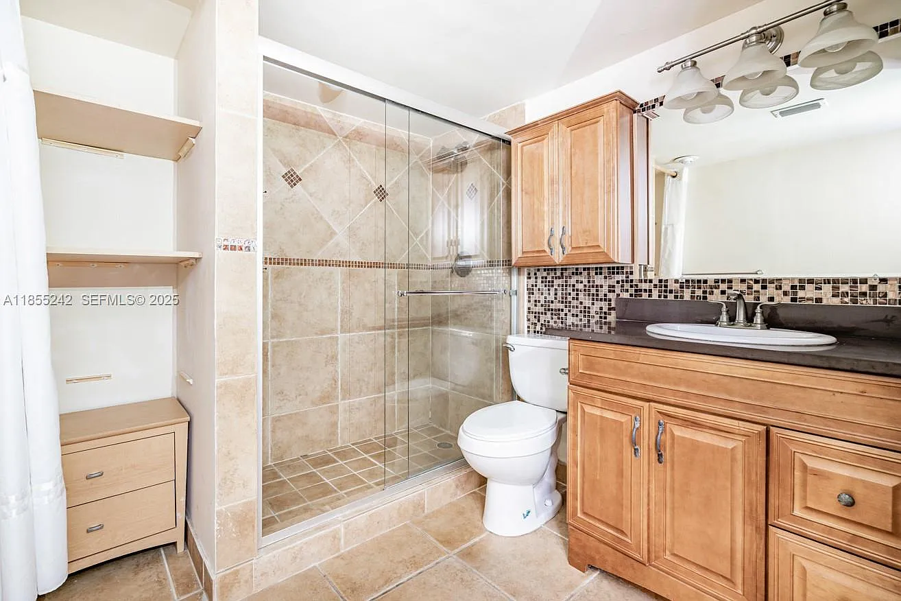 2 bed, 1666 sqft, $3,500 — Photo 2