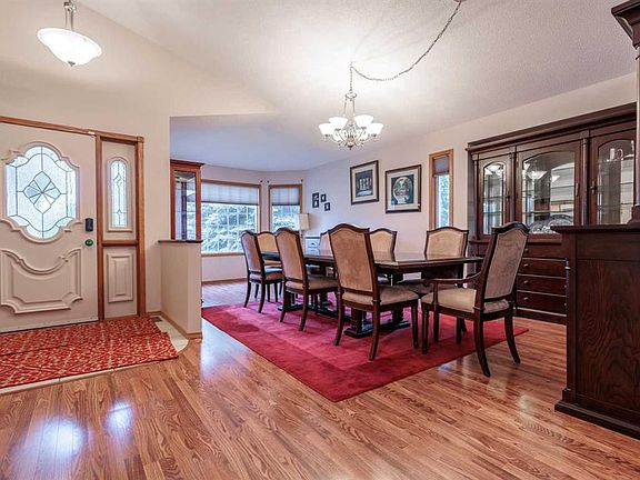4th image of 93 W Park Meadows Ct SE