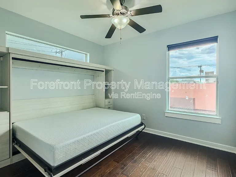126 E Myrtle St — Photo 23
